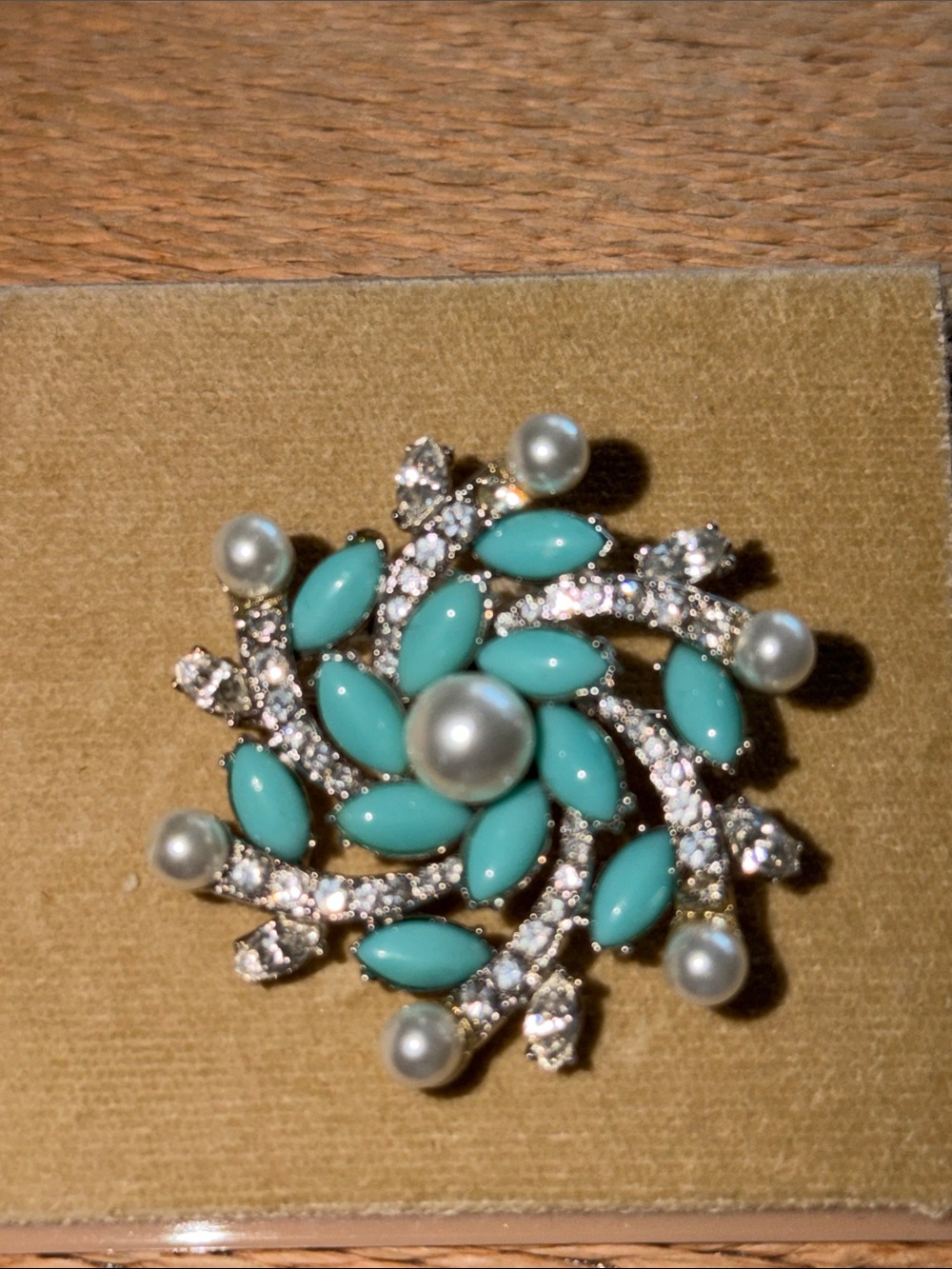Talbots new Elegant Turquoise Pearl Floral Brooch -